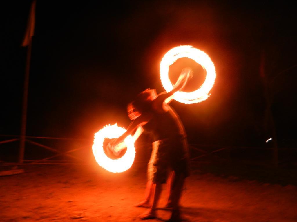 Pai Circus Hostel Esterno foto